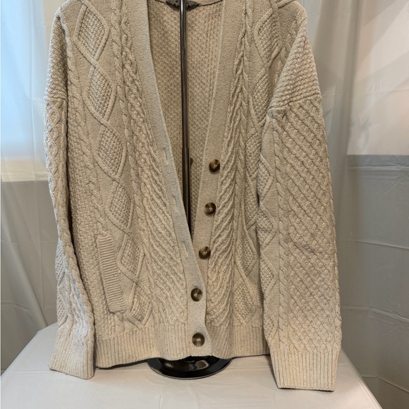 Windriver Sweaters - Elegant Knit Button-Up Cardigan - Beige